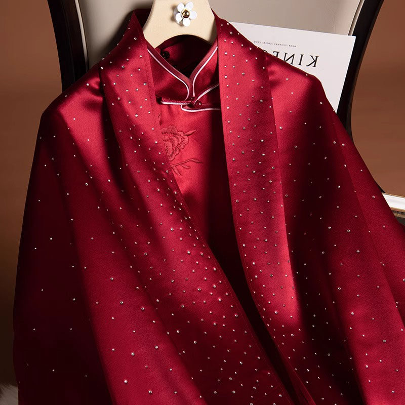 高贵酒红色婚宴旗袍披肩围巾女秋季秋季婚礼喜婆婆妈妈镶钻外搭