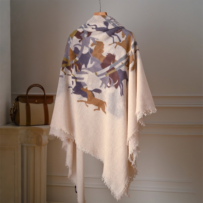 纯羊毛印花披肩女冬季保暖流苏边大方巾高档几何图案围巾礼盒送礼