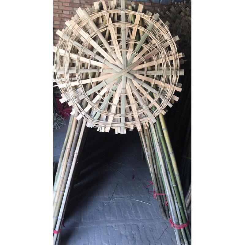 鲜花花圈架子 花圈架子 竹编花圈架子 手工制作