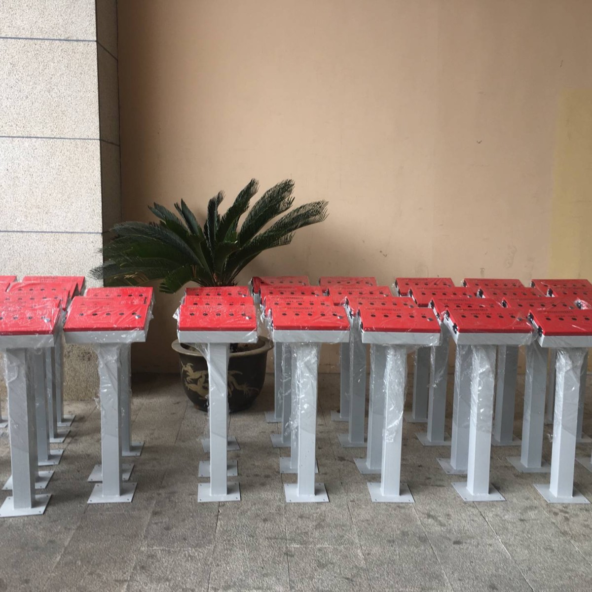 工厂直供不锈钢移动按钮盒