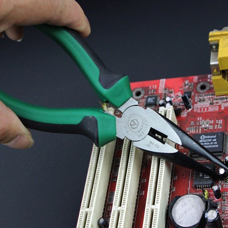 。老A 铬镍钢尖嘴钳6寸强力尖咀钳工业级高频淬火尖口钳 LA11126