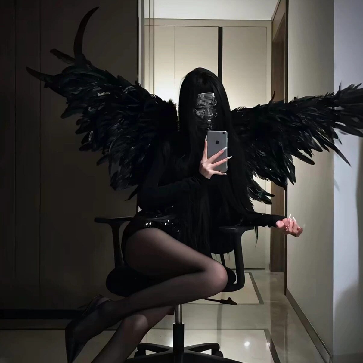 恶魔翅膀黑色背饰女生氛围感cos装扮真羽毛暗黑天使变装拍照道具图片