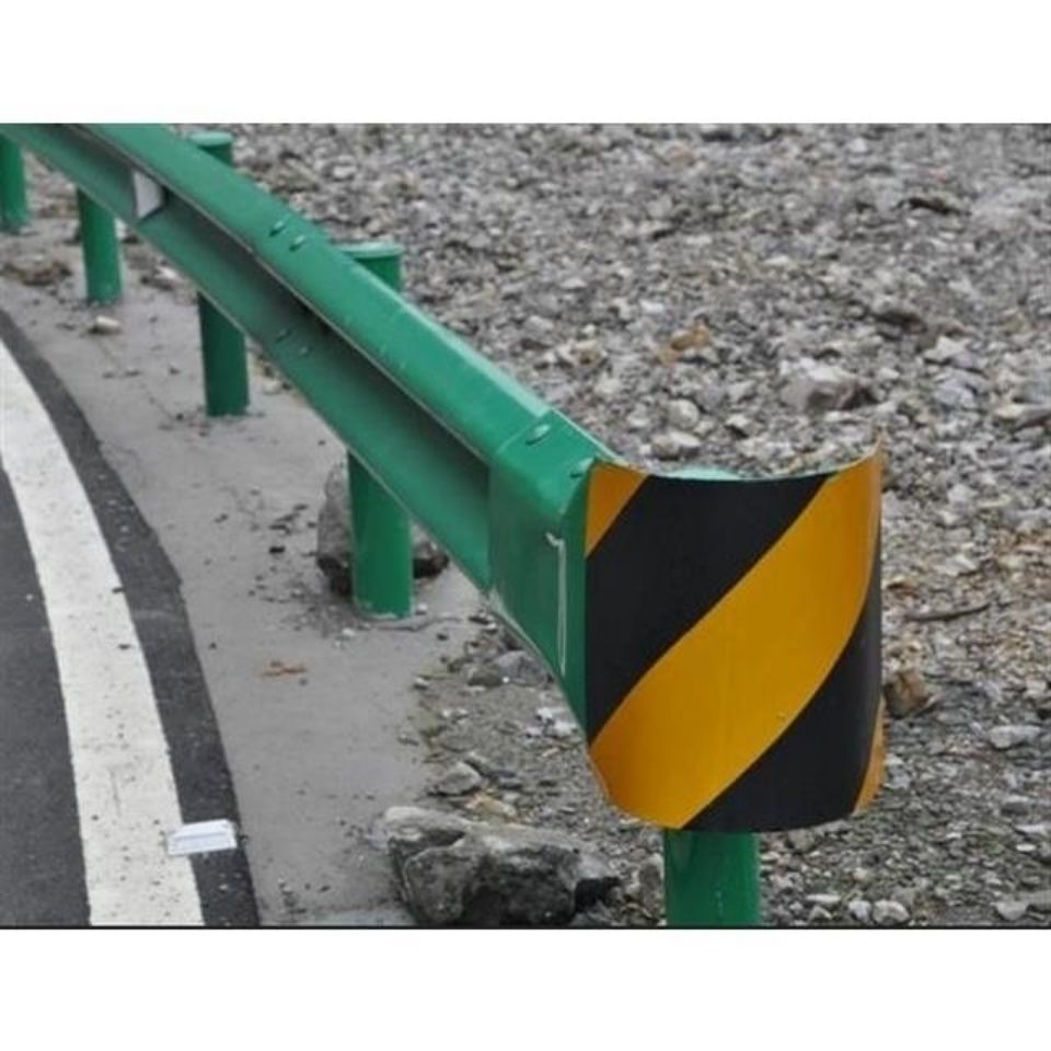 端撞头波形护栏端头防塑护栏二波三波端头镀锌喷配件