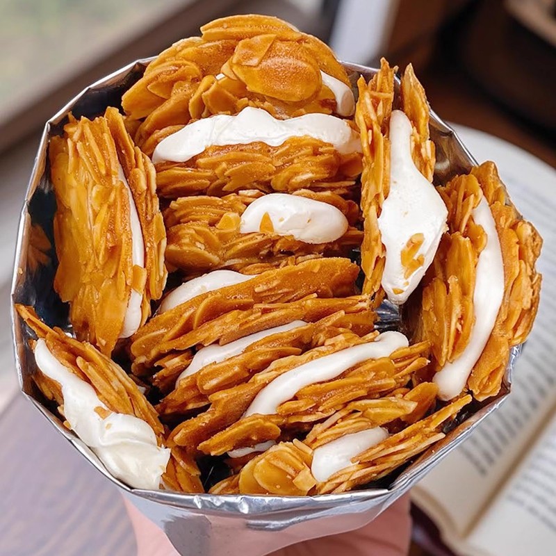 混合坚果扁桃仁夹心酥蔓越莓拉丝牛扎饼干下午茶点小船解馋小零食