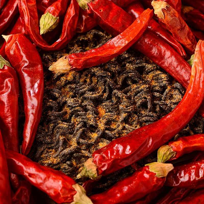 爆辣干脆面魔鬼辣干脆面爆辣干吃面麻辣方便面掌心脆特辣零食整箱