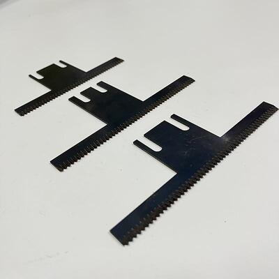 立式包装机翻领机配件切刀齿形刀片T字型切刀横封锯齿刀片t型齿刀