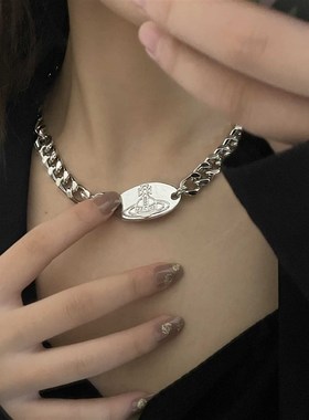 新品Saturn UFO oval tag hip hop necklace clavicle chain tide