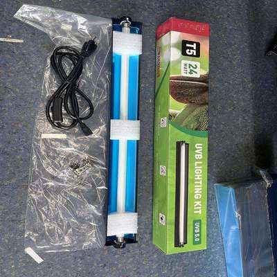 120V美规T5 24W热带雨林宠物UVB灯管支架灯含反光罩0.6米2FT三插