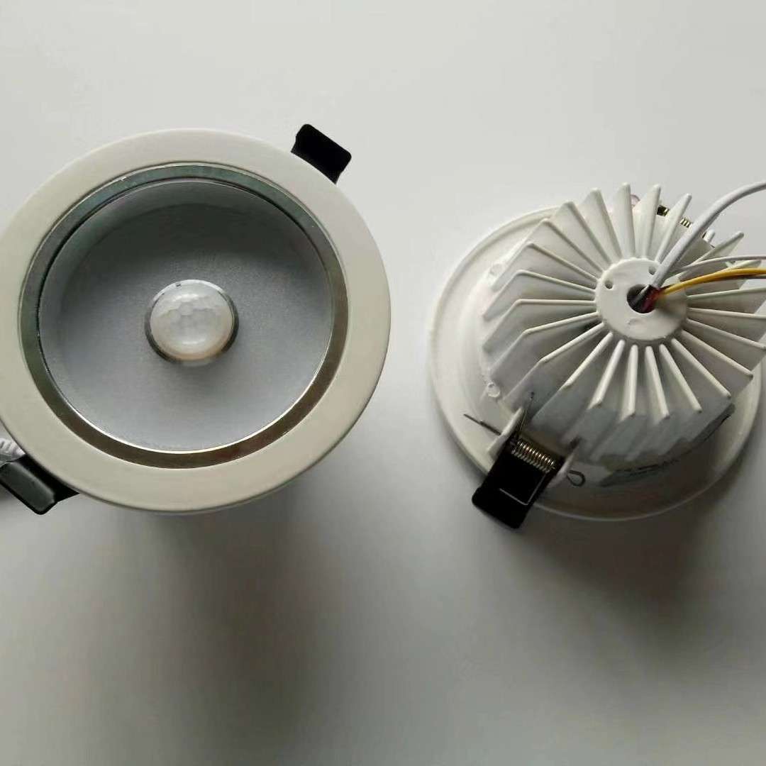 智能感应筒灯过认证10W15W18W宽压100-240V人体节能省电led灯