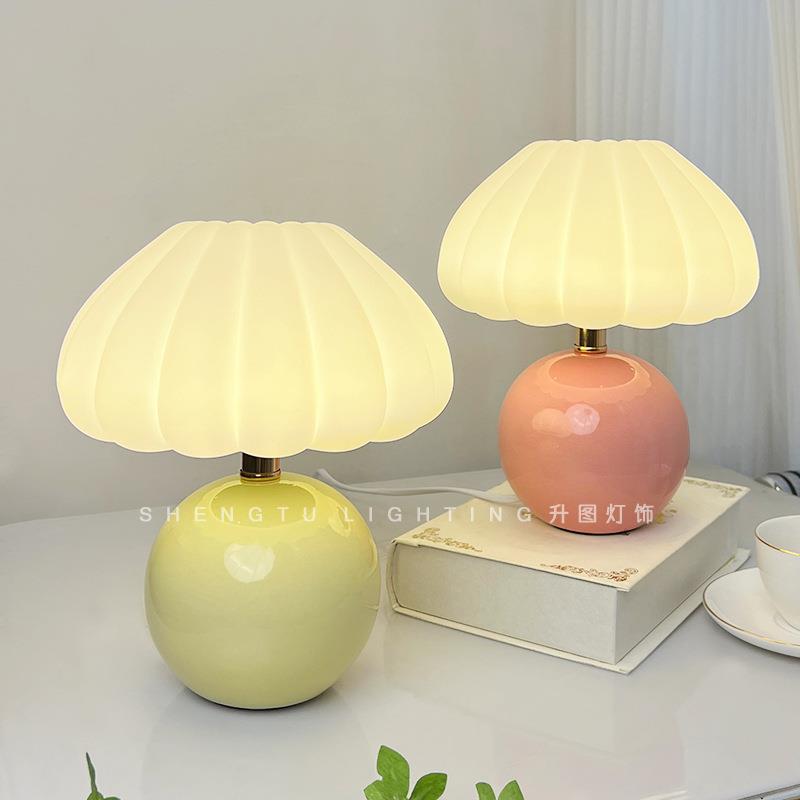 台灯床头高级感 轻奢奶油风蘑菇复古卧室装饰氛围灯 外贸厂家跨境