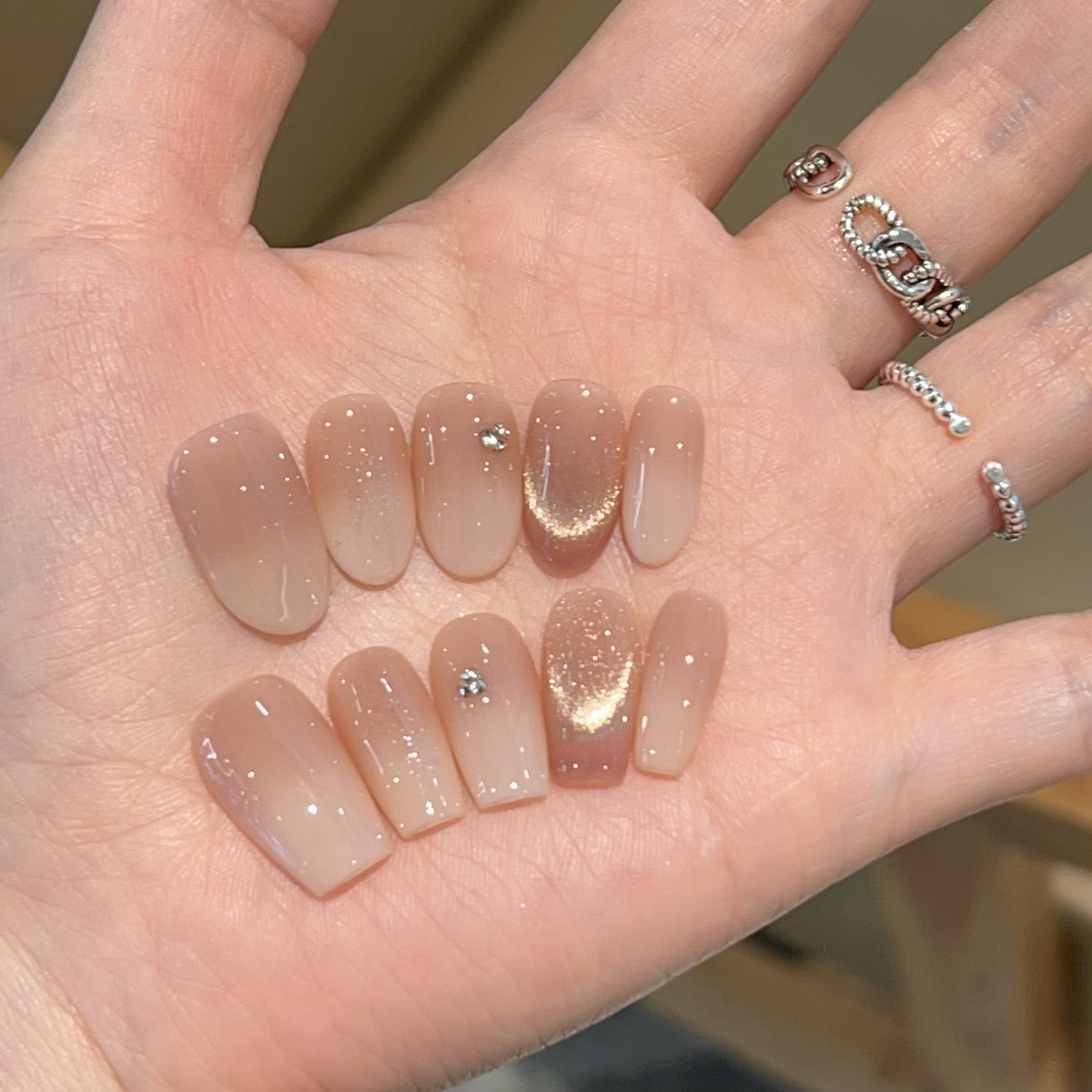 【茶町】纯欲感裸色妈生甲渐变显白短款纯手工穿戴甲
