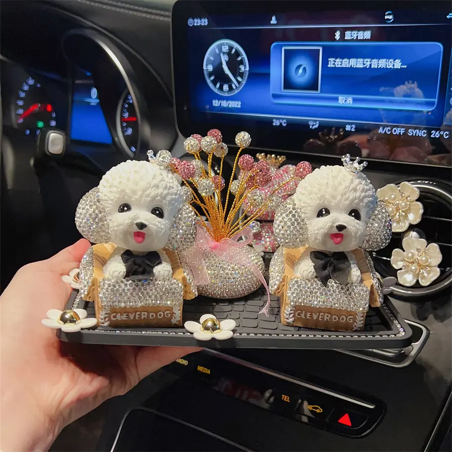 水钻摇头泰迪狗盒子皇冠狗摆件汽车摇头女司机高端汽车车摆件饰品