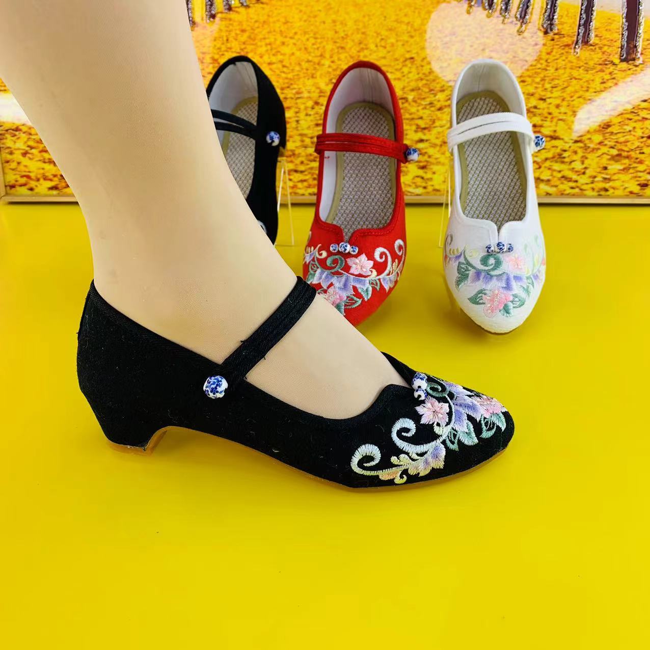 北京旗袍布鞋绣花鞋汉服