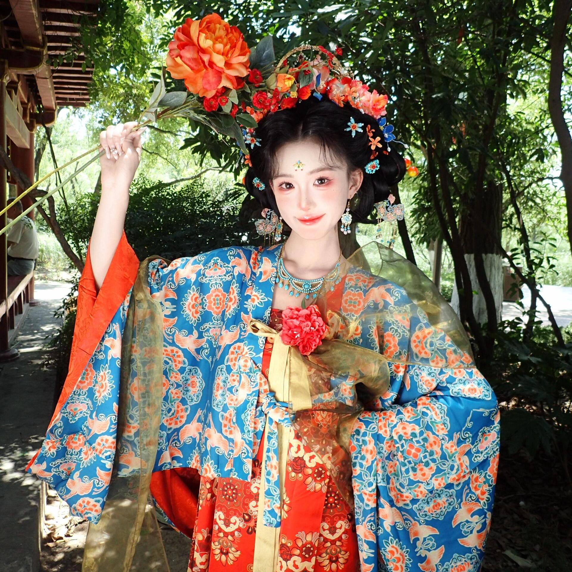 一袭汉服惊艳时光古韵自来