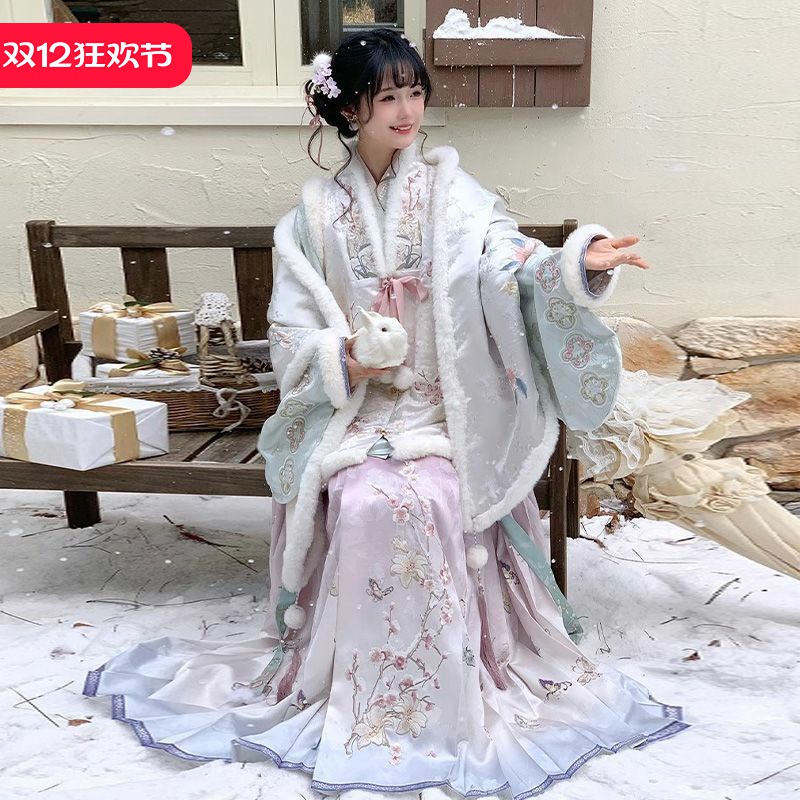 新中式冬汉服，绒暖雅致显国风