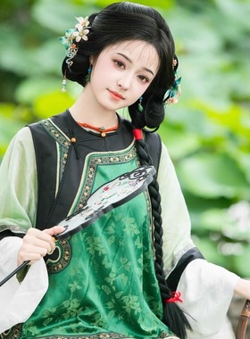 清汉女2025新款中国古风田园摄影服装少奶奶马甲比甲新中式主母绿