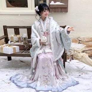 汉洋折中汉服女雾桃雪新款重工刺绣比甲马面裙套装古风四件套冬季
