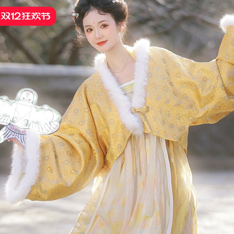 一袭汉服惊艳时光古韵自来