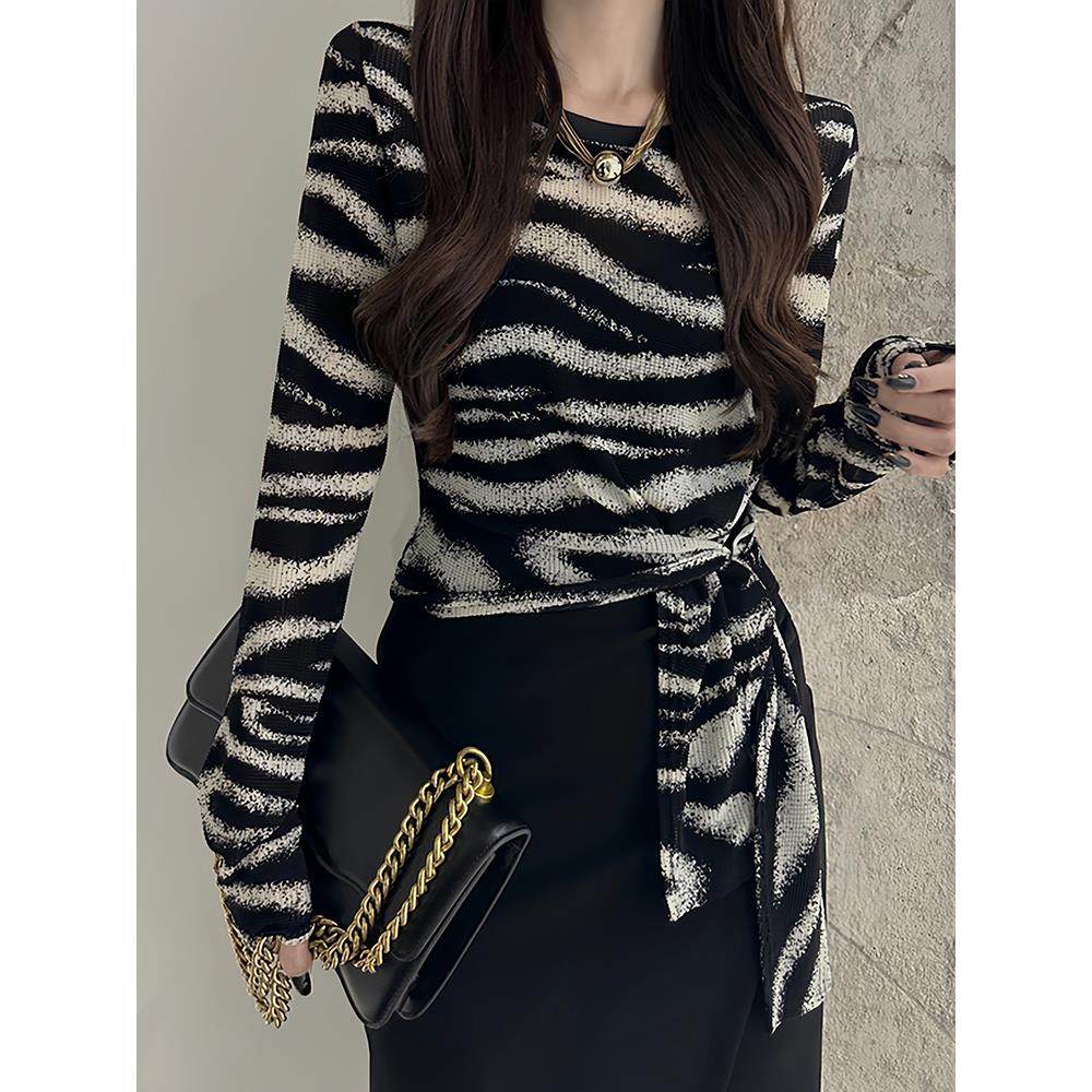 扎染条纹长袖T恤女春秋2025新款设计感不规则绑带修身打底衫上衣