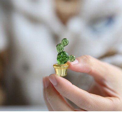 车载车内饰品摆件新款创意网红迷你仙人掌中控台汽车装饰品女