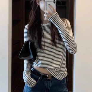 韩系高级感圆领长袖T恤女秋冬修身内搭可外穿打底衫条纹正肩上衣