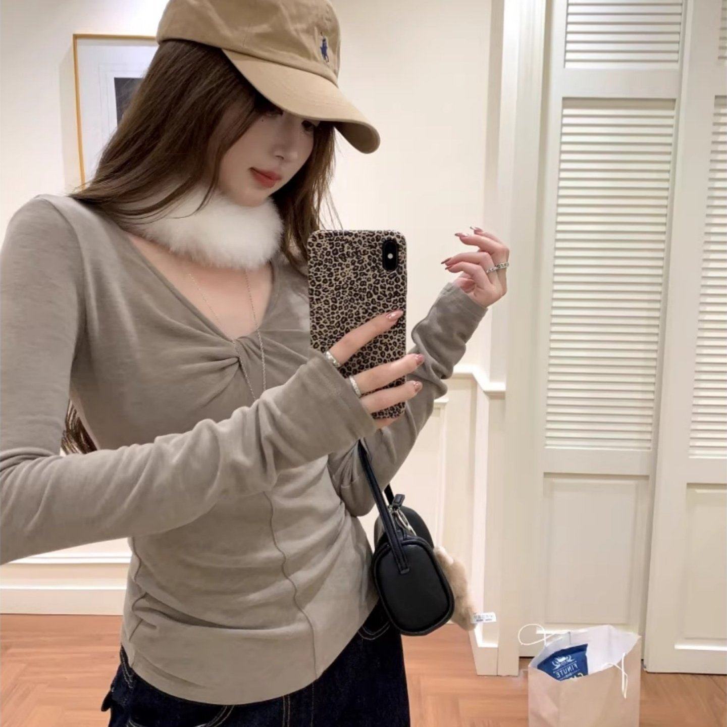 法式扭结V领长袖t恤女早春设计感小众独特漂亮可外穿打底辣妹上衣,女装/女士精品,T恤,淘宝优惠券,粉丝福利购,淘宝优惠卷