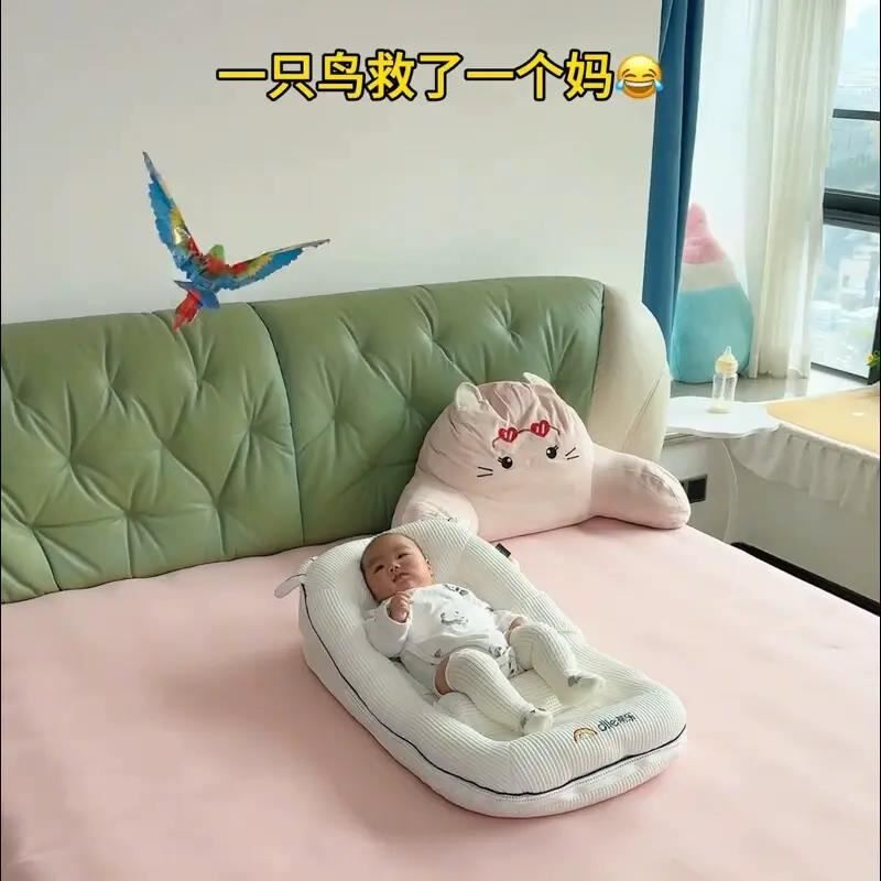 仿真吊线老鹰玩具安抚哄娃神器能飞会叫鹦鹉发声电动掉线动物飞鹰