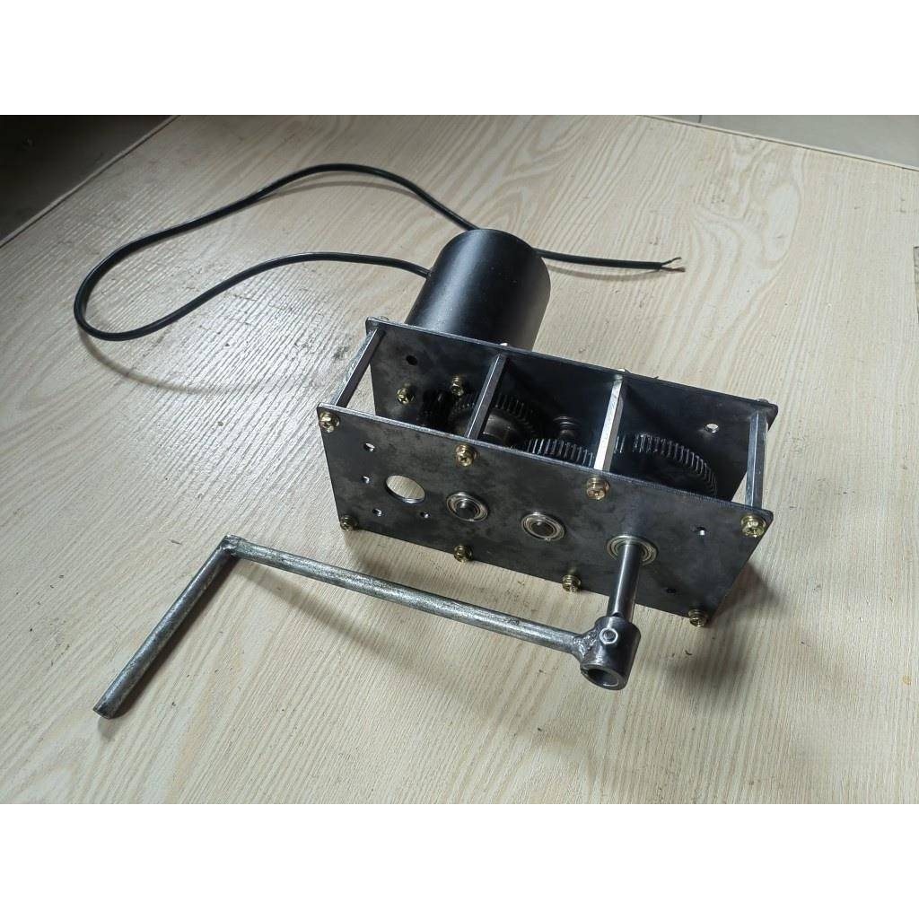 发手摇发电机永磁直流12-24伏300瓦带灯充电增速齿轮箱碳刷水力