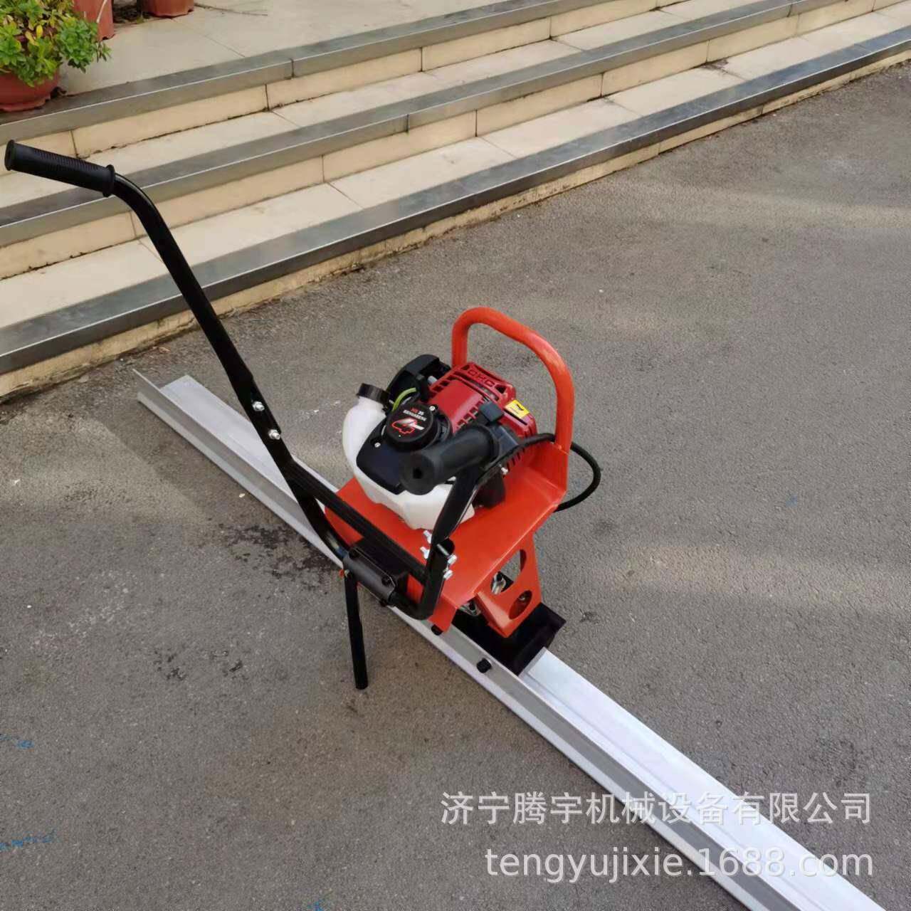 多627零售手扶汽油机震振动尺3米路动尺少钱混凝土面刮平器现货