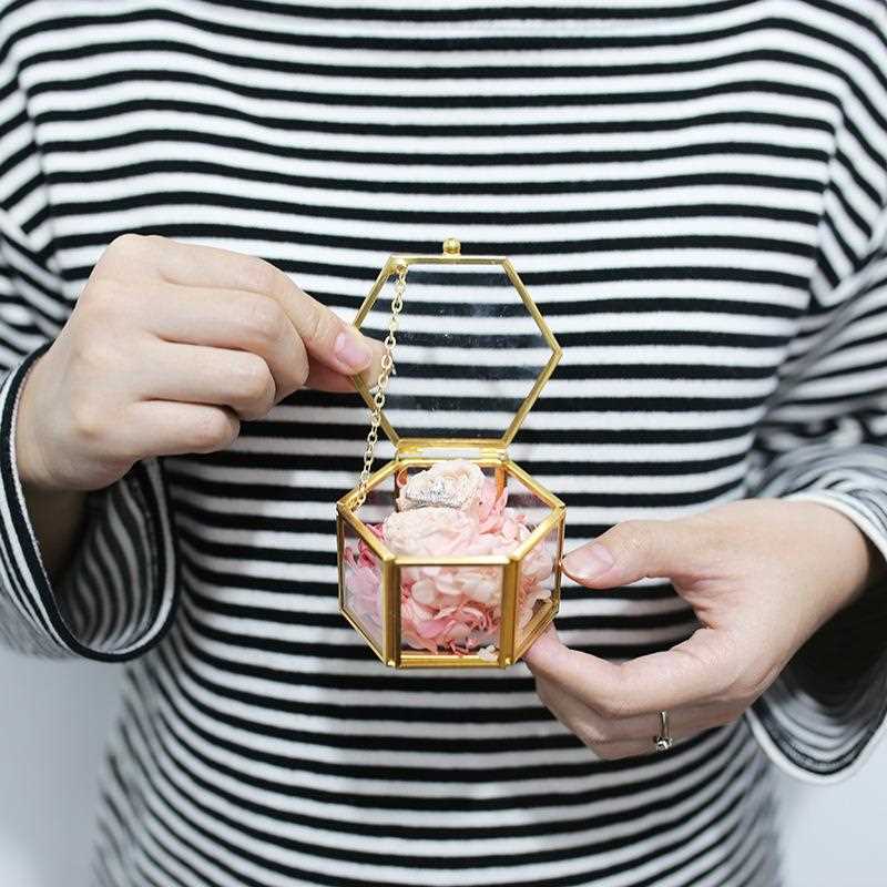 直销新款现代简约六边形求婚婚礼对戒戒指盒透明玻璃手饰盒收纳生