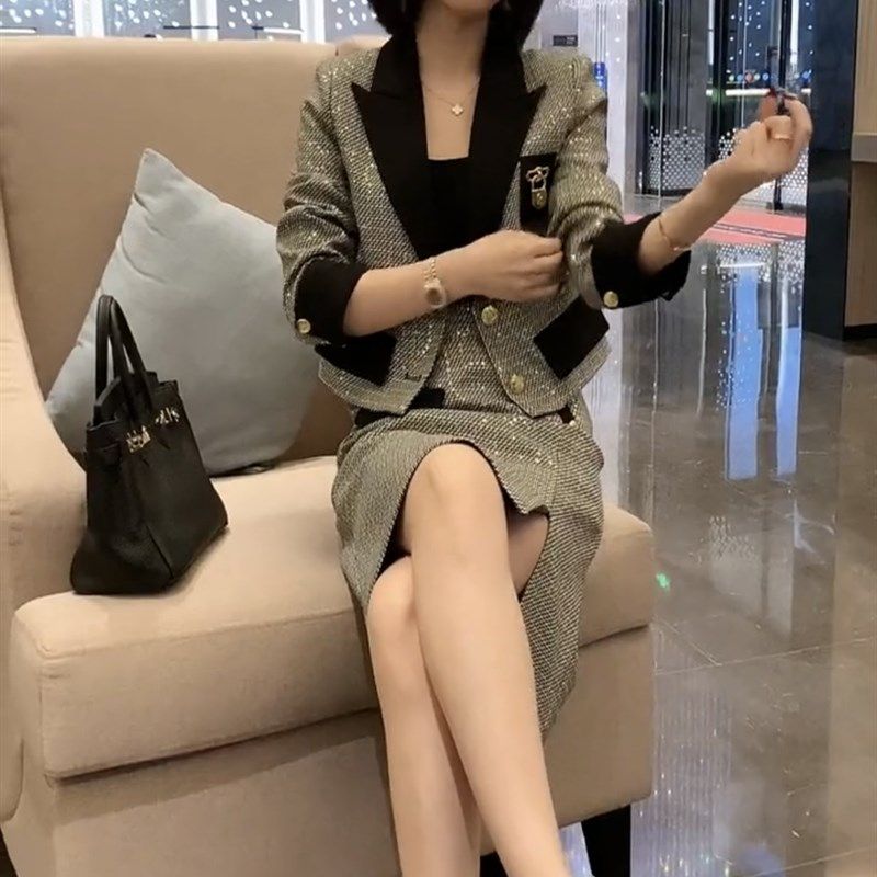 网红气质时尚套装女24春秋西装领短外套半身裙亮晶晶设计感两件套