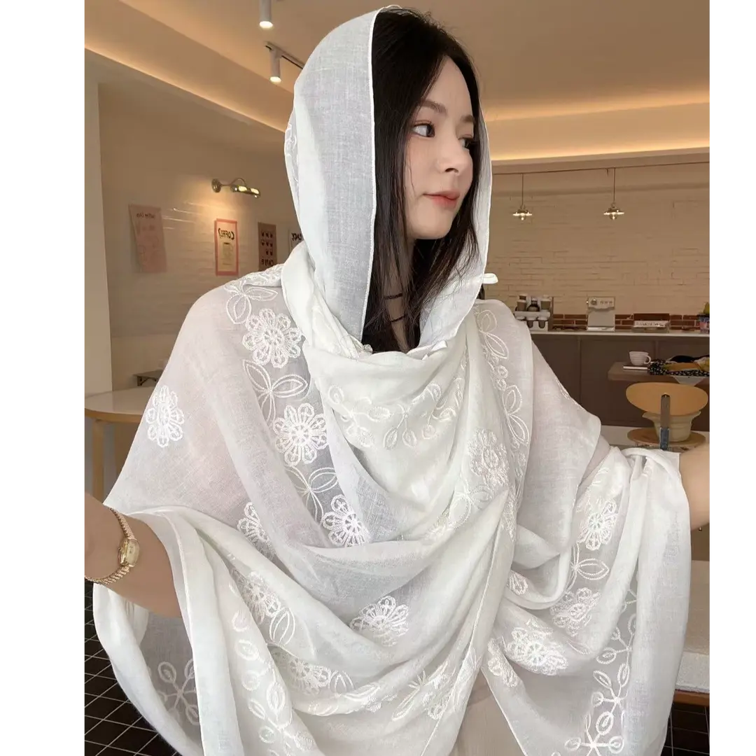 2026新款刺绣薄款民族风防晒丝巾