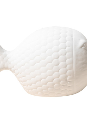 北欧简约亲嘴鱼陶瓷装饰摆件玄关电视机柜样板间年年有鱼艺术装饰