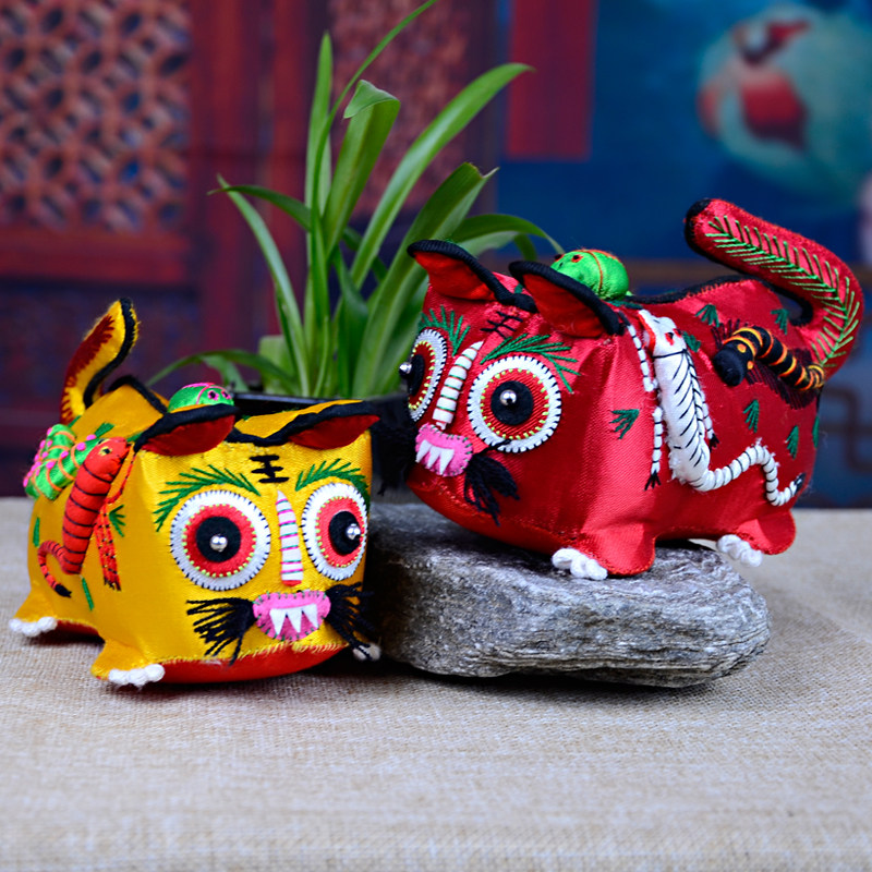 五毒布老虎民间工艺品老虎枕头宝宝婴儿满月小礼品布艺压惊摆件