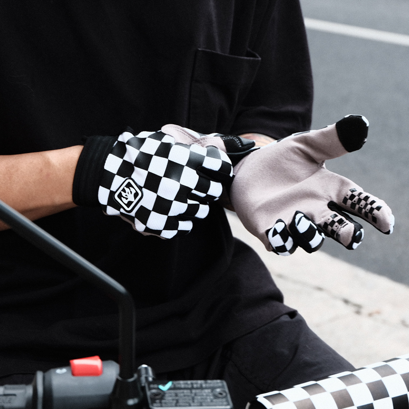 复古机车摩托骑行手套 棋盘格手x套 夏季骑行手套 VMX越野骑行手