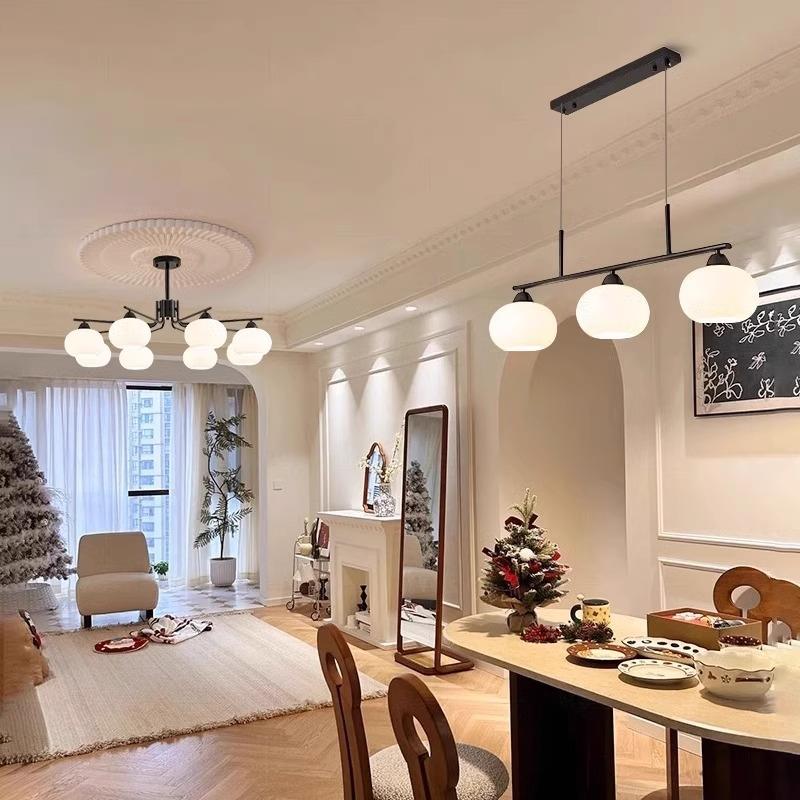 新款直销中古奶油风柿子吊灯客厅灯新款现代简约餐厅法式卧室灯具