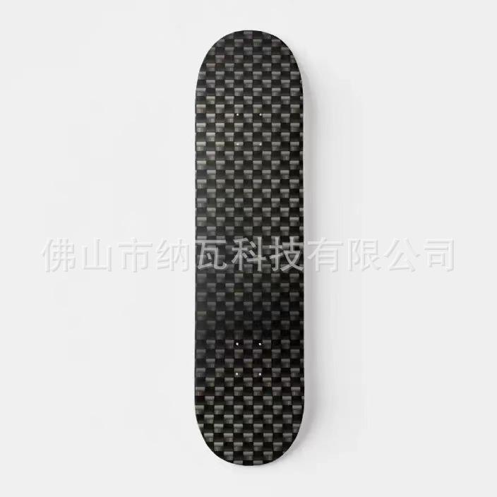 新款直销工厂滑板专业双翘陆冲板面中国东北俄罗斯加拿大枫木玻碳