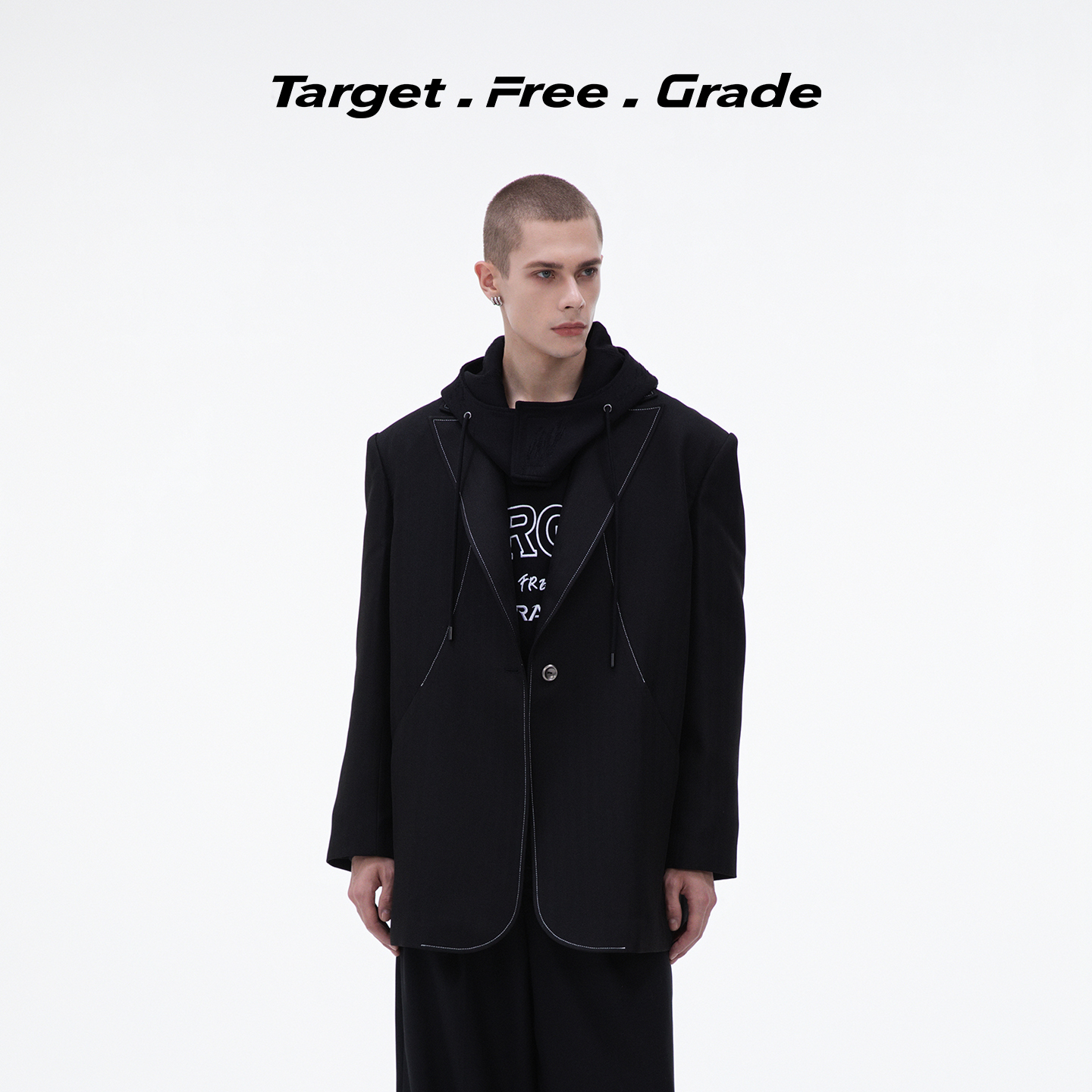 【闫桉同款】tfg黑色垫肩西服
