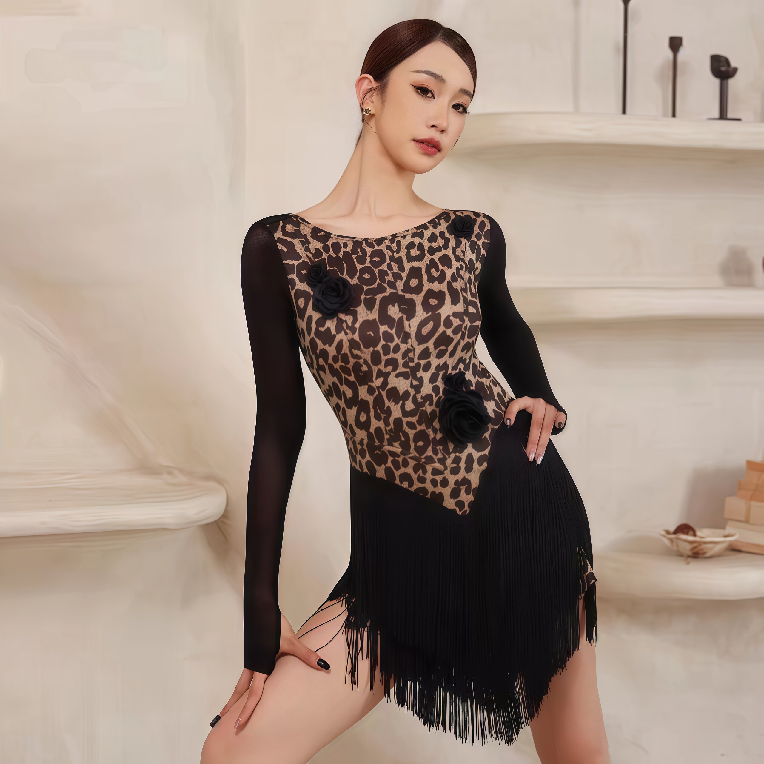 新款成人拉丁舞服女高级感网纱长袖露背流苏连衣裙专业表演练习服