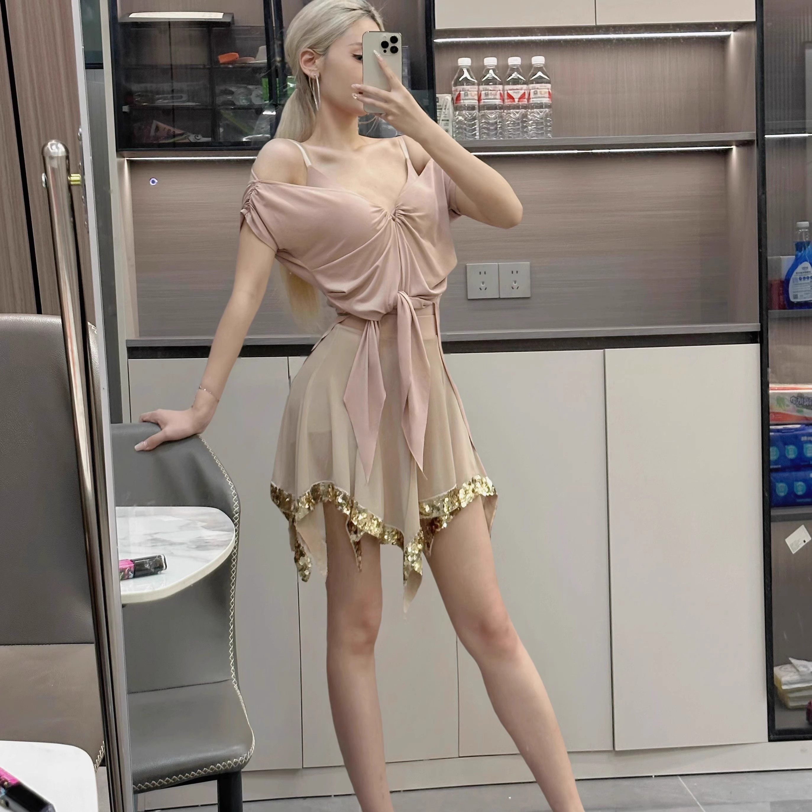 2025夏季新款成人女拉丁舞服绑带露肩遮肉上衣不规则裙舞蹈练功服,运动/瑜伽/健身/球迷用品,拉丁舞练习套装,淘宝优惠券,粉丝福利购,淘宝优惠卷