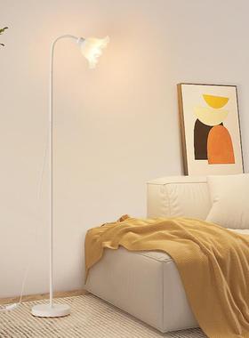 铃兰花奶油落地灯新款风网红客厅沙墙发角氛围卧灯室DQR床头装饰