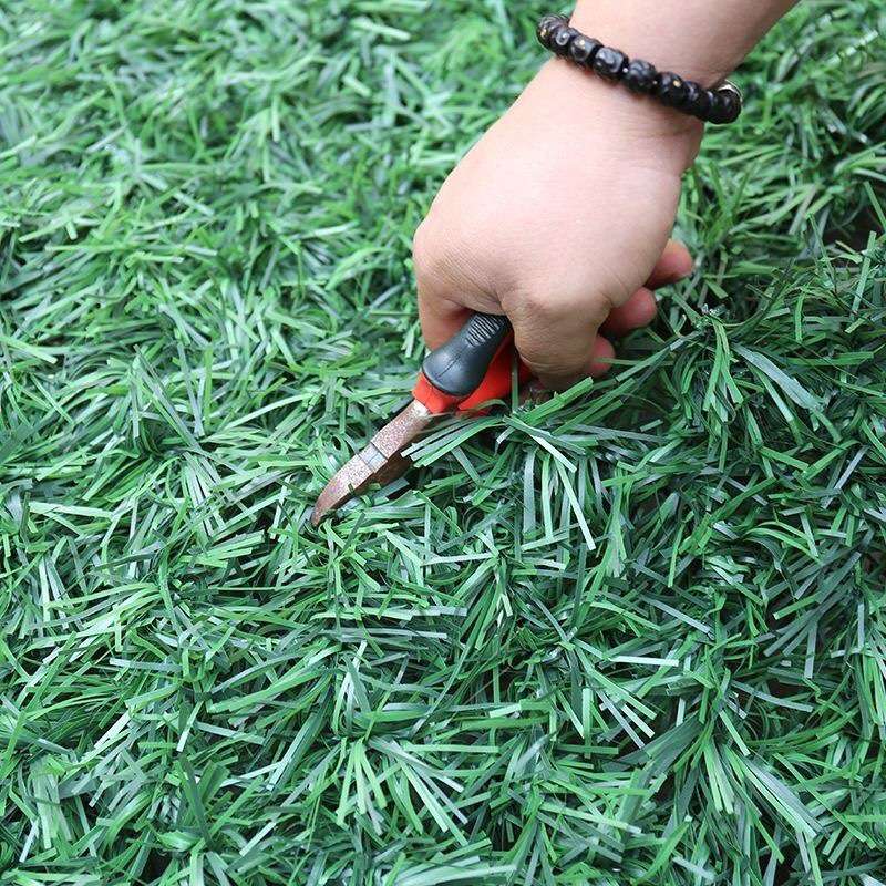 仿真松针铁丝网篱笆草坪护栏围挡篱笆墙遮挡庭院人造假草篱笆装饰