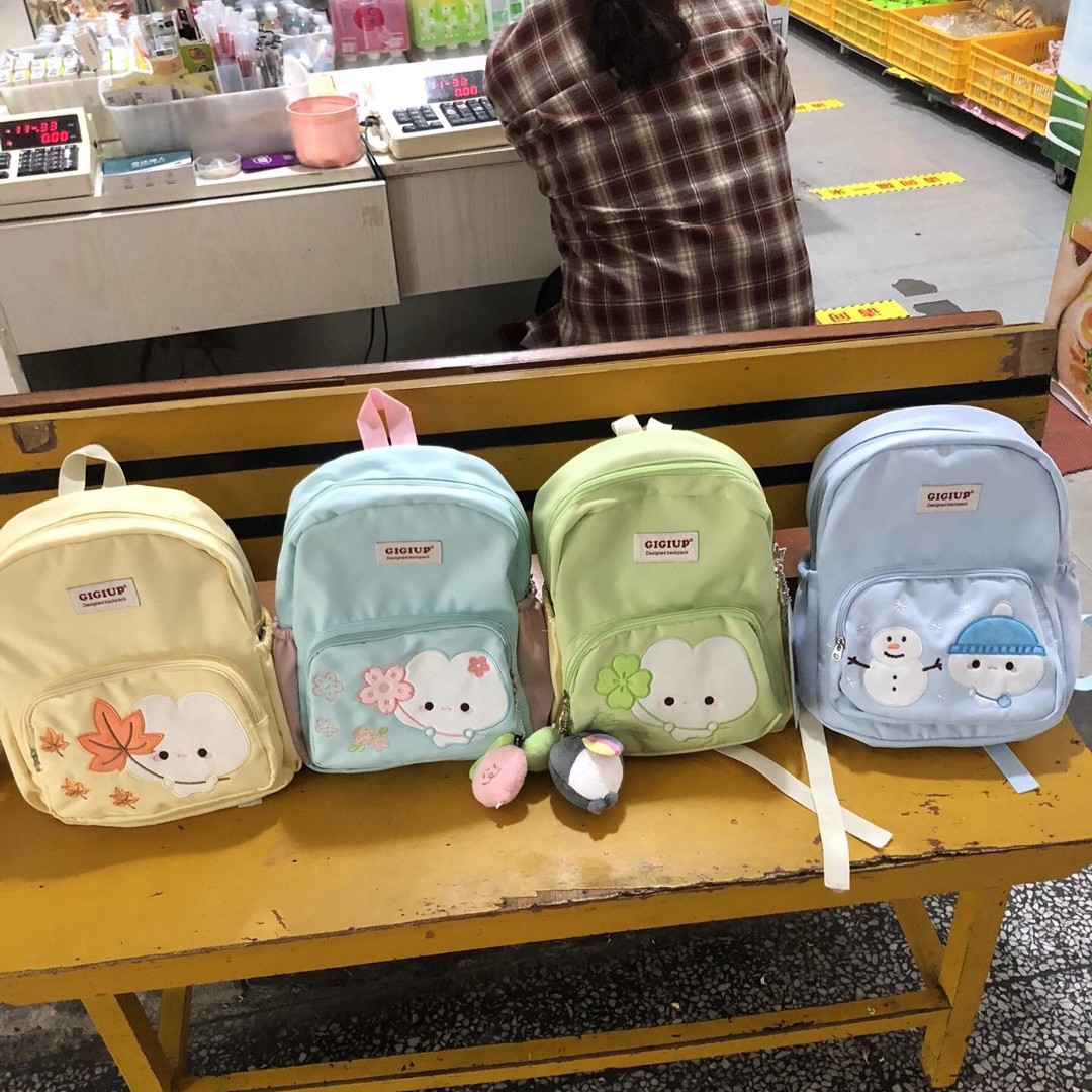 吉吉向上原创日系甜美可爱四叶草小兔子双肩包清新绿色大容量书包