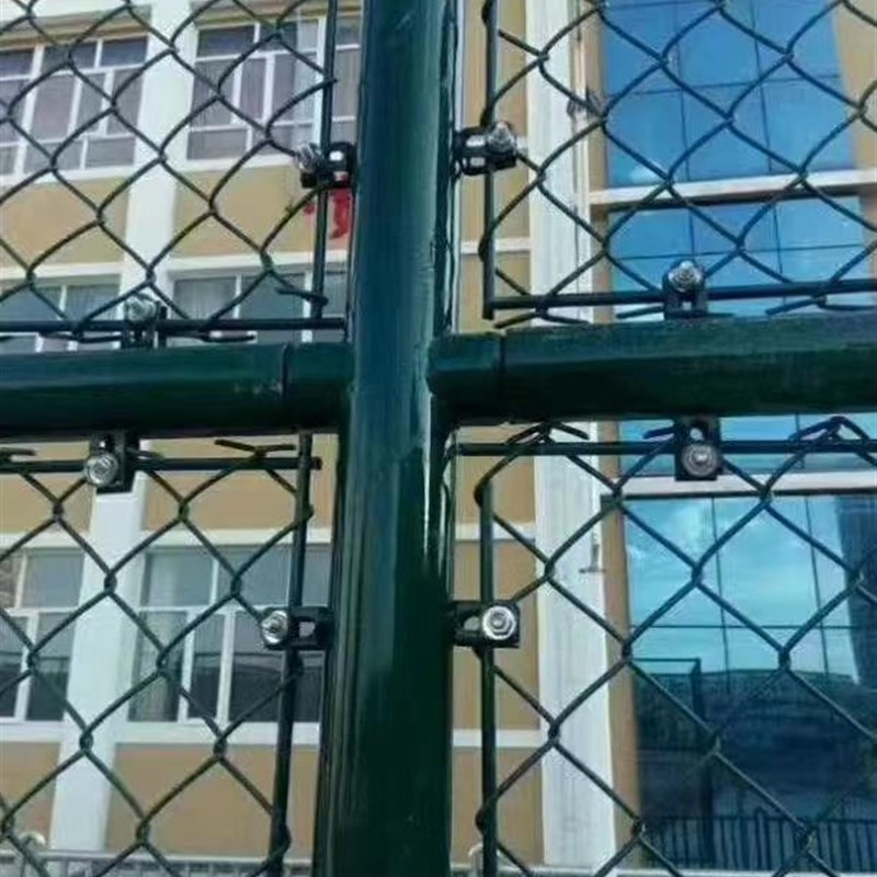 围栏隔离学校铁丝网运动场护栏网足球网球场防护网体育场围网勾花