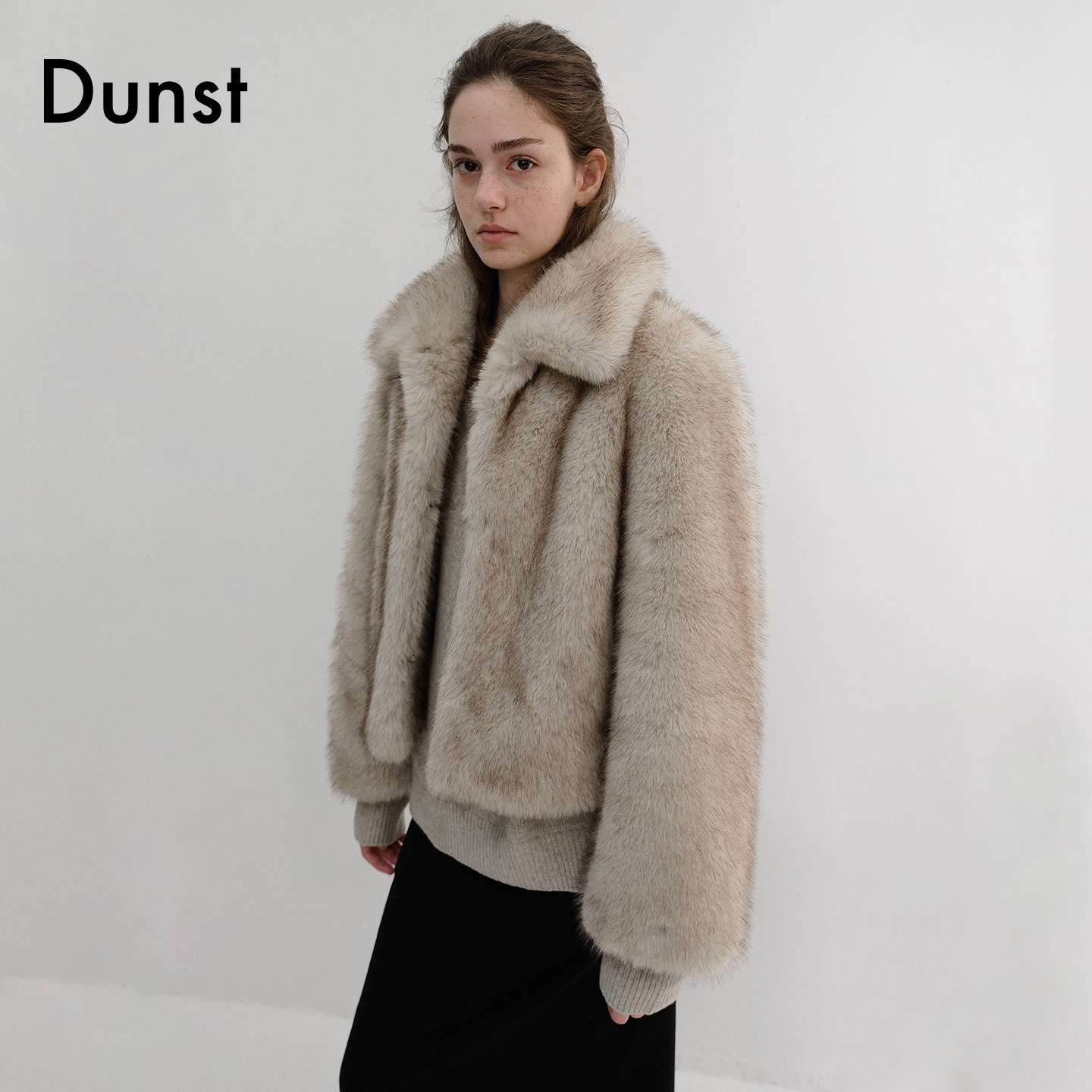 Dunst2026冬季新品女士柔软高级感立领短款毛绒夹克外套UDJU6D221