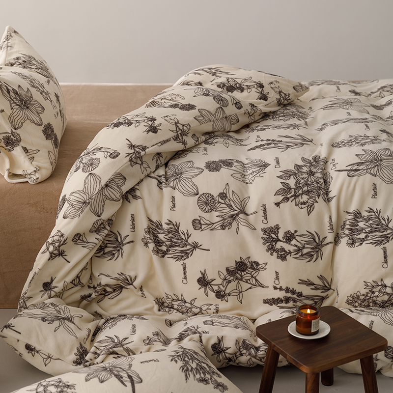 ins秋冬保暖轻薄牛奶绒四件套被套床笠床单人床品三件套学生宿舍