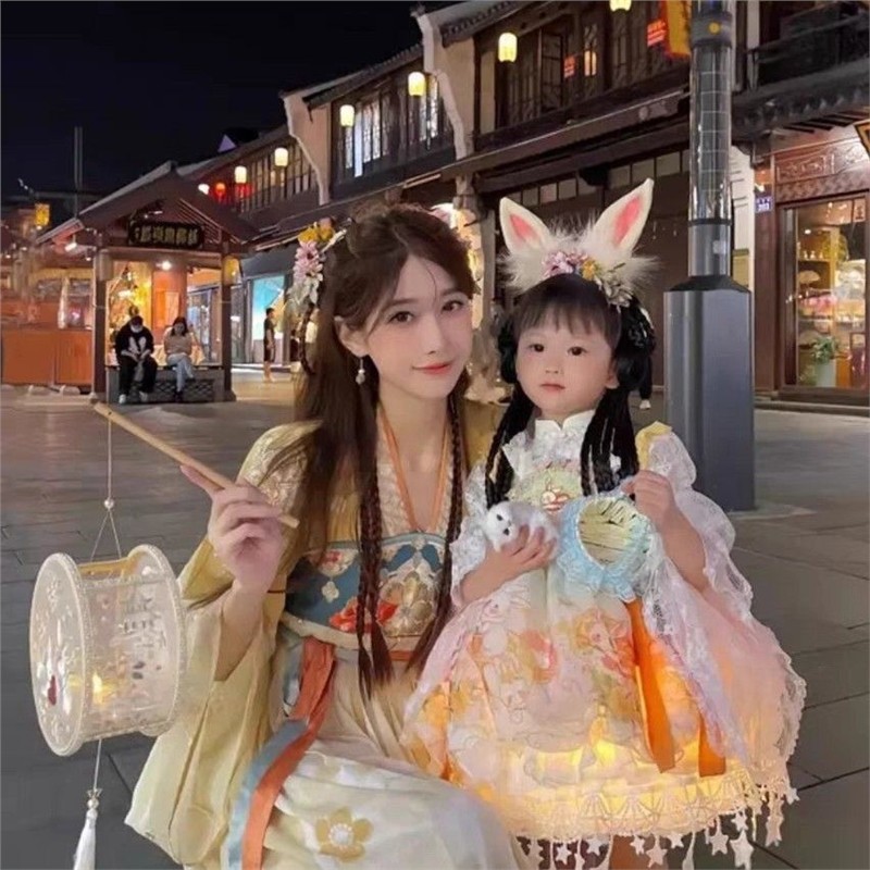 爆款玉兔连体发光裙中秋节汉服宝女童洛丽塔女元旦公主礼服蓬蓬裙