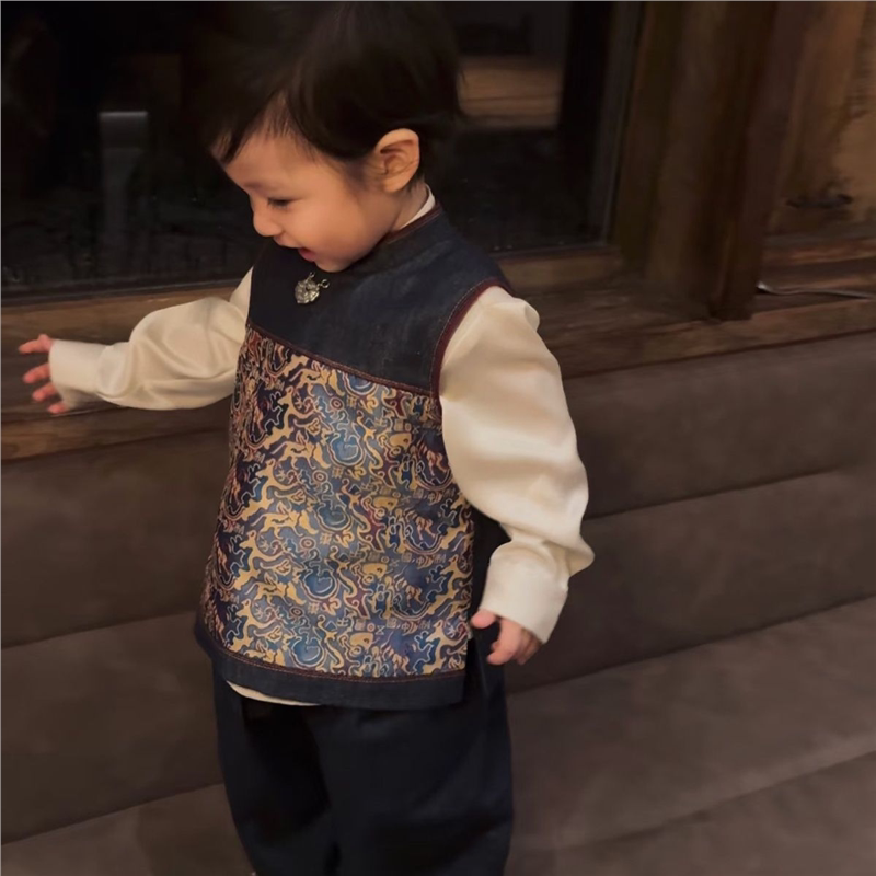 现货男女童汉服套装新中式儿童复古立领提花马甲中秋幼儿园两件套