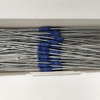 357R欧深蓝色1/4W 进口DALE发烧1%高精度精密金属膜电阻 可代360R