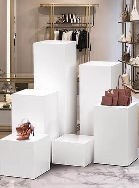 陈地台展示台橱WND窗长方体木制漆模特白色底烤会座商业列展柜展